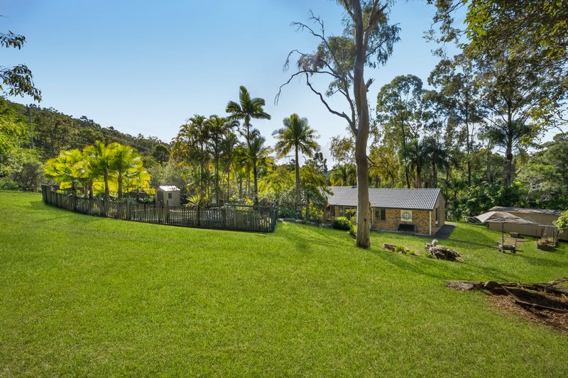 Photo - 12 Saunders Drive, Bonogin QLD 4213 - Image 2