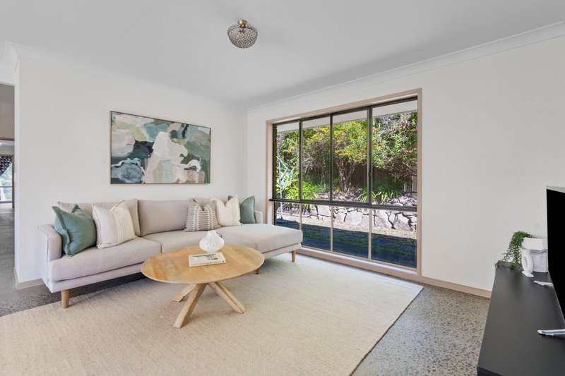 Photo - 12 Saunders Drive, Bonogin QLD 4213 - Image 5