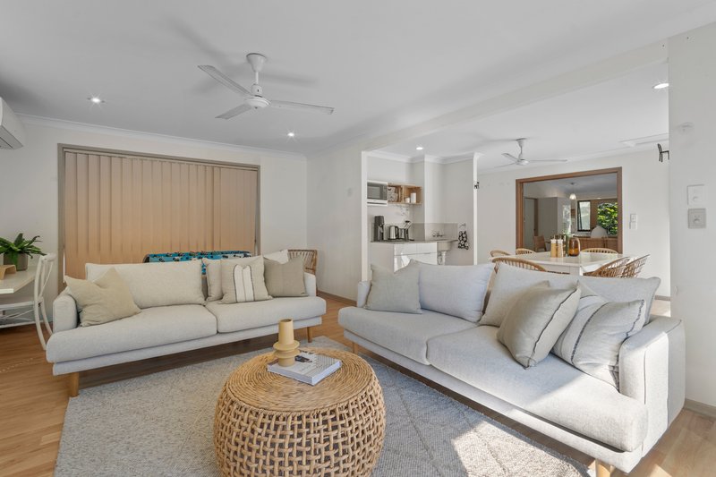 Photo - 12 Saunders Drive, Bonogin QLD 4213 - Image 9