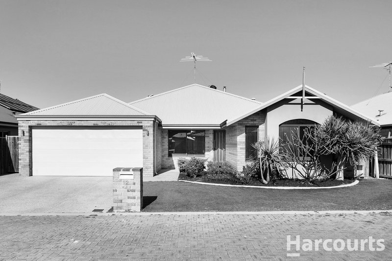 12 Scarab Court, Halls Head WA 6210