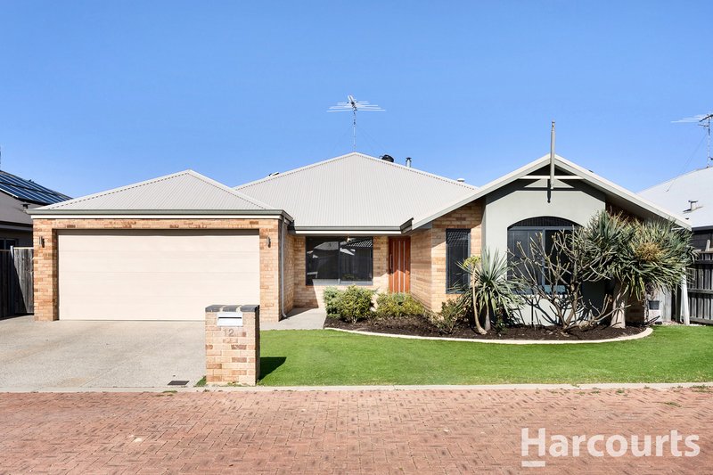 Photo - 12 Scarab Court, Halls Head WA 6210 - Image 3