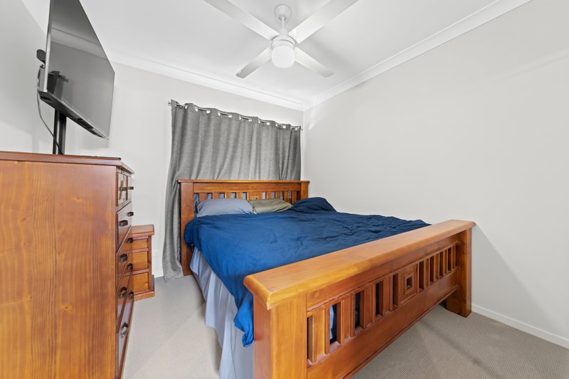 Photo - 12 Seabreeze Circuit, Deception Bay QLD 4508 - Image 17