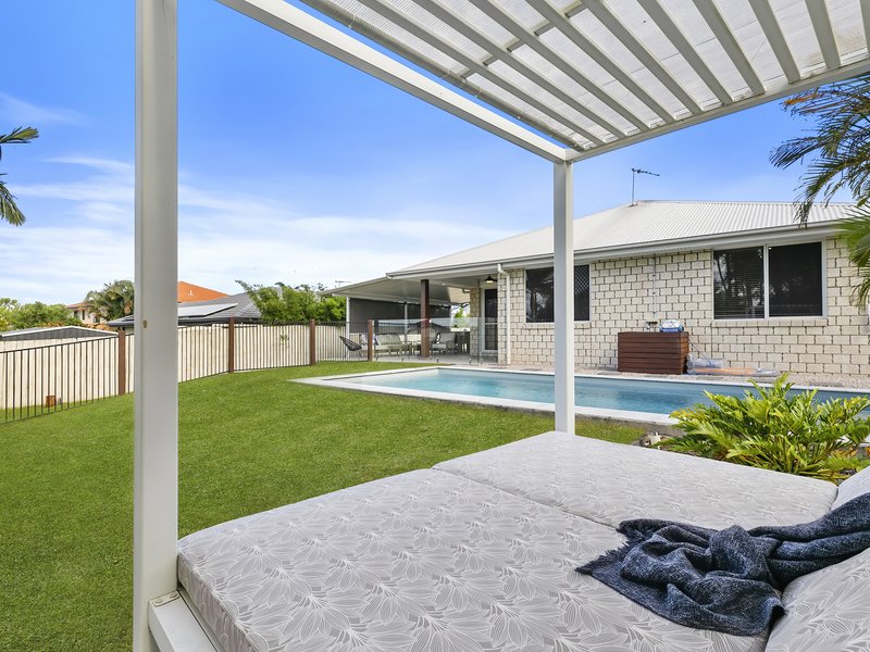 Photo - 12 Seaforth Street, Sandstone Point QLD 4511 - Image 25