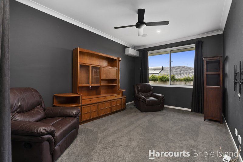 Photo - 12 Seaforth Street, Sandstone Point QLD 4511 - Image 9