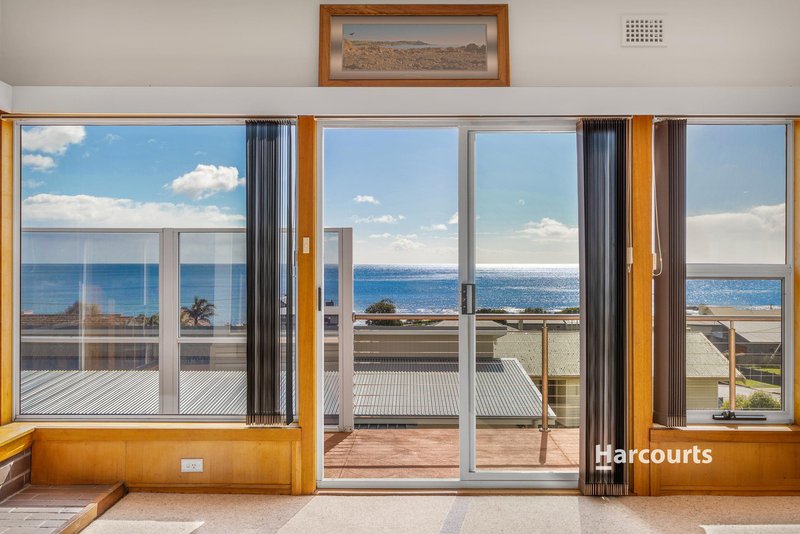 Photo - 12 Seaside Crescent, Penguin TAS 7316 - Image 4