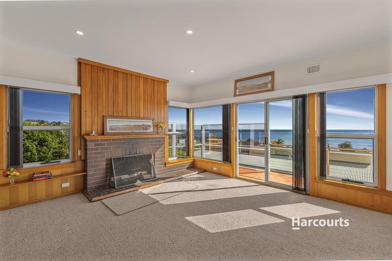 Photo - 12 Seaside Crescent, Penguin TAS 7316 - Image 6