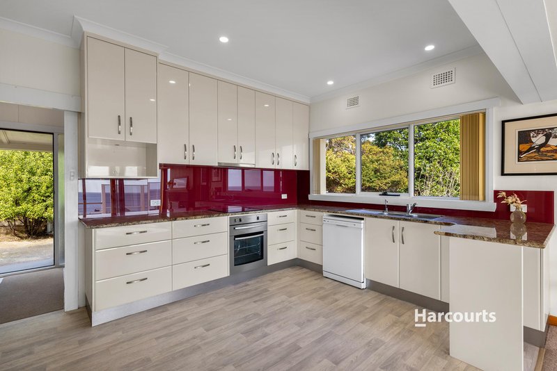 Photo - 12 Seaside Crescent, Penguin TAS 7316 - Image 7