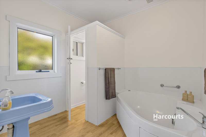 Photo - 12 Seaside Crescent, Penguin TAS 7316 - Image 14