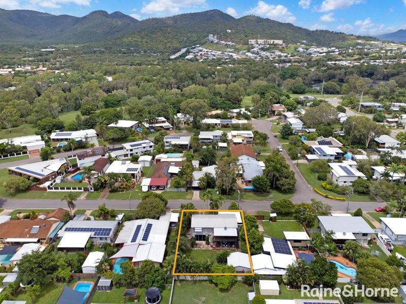 Photo - 12 Selwyn Street, Cranbrook QLD 4814 - Image 15