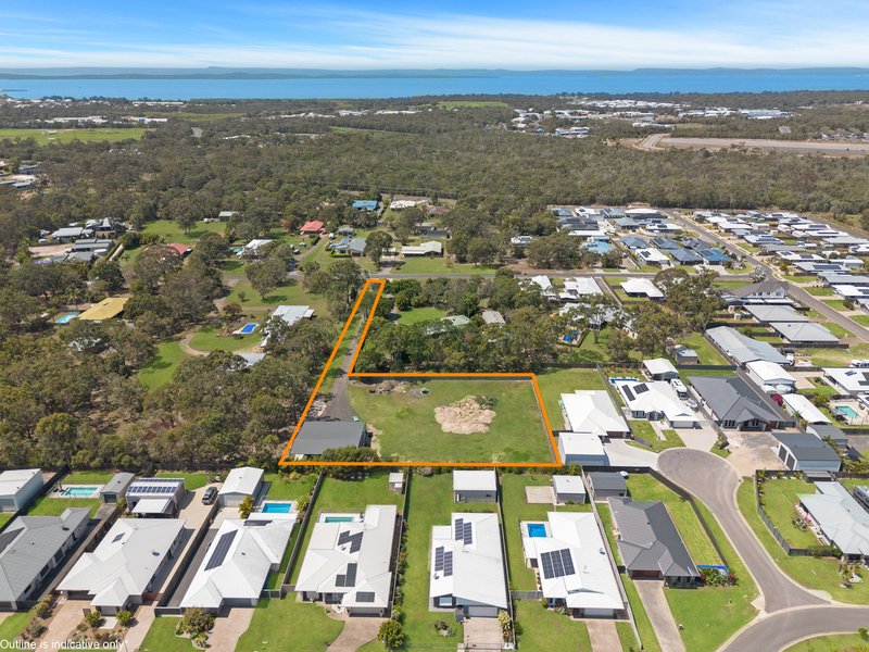 12 Senor Avenue, Urangan QLD 4655