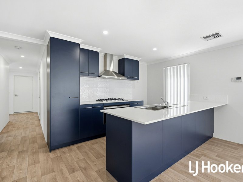 Photo - 12 Serene Way, Yanchep WA 6035 - Image 3