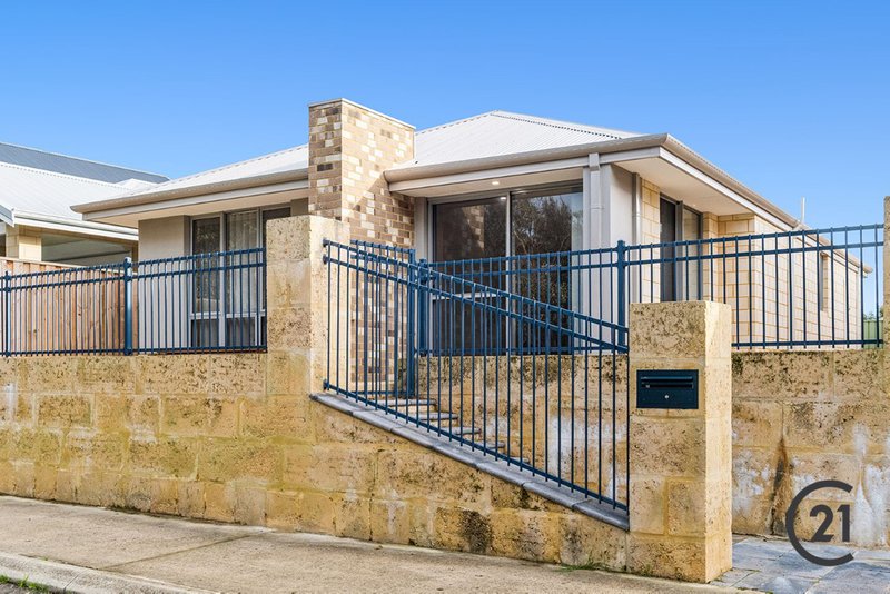 12 Shearwater View, Halls Head WA 6210