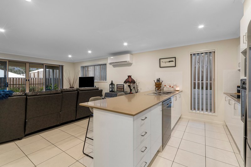 Photo - 12 Sheepdog Road, Park Ridge QLD 4125 - Image 4