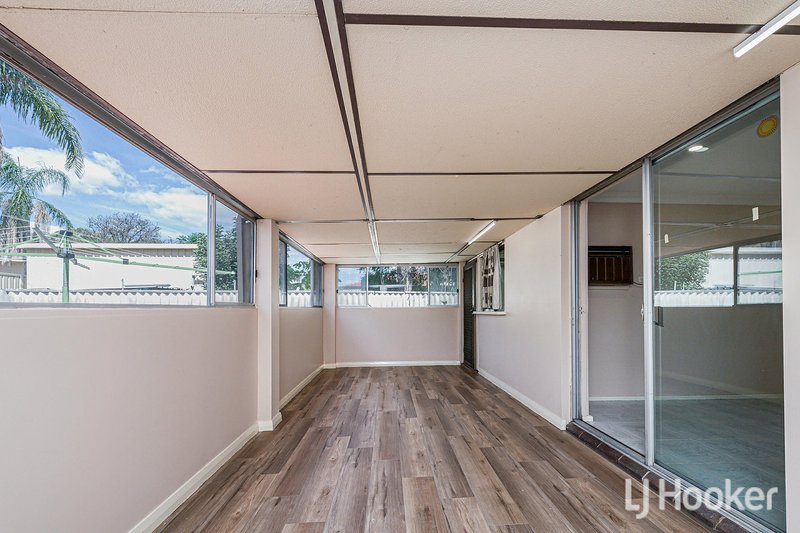 Photo - 12 Shelburn Road, Thornlie WA 6108 - Image 12