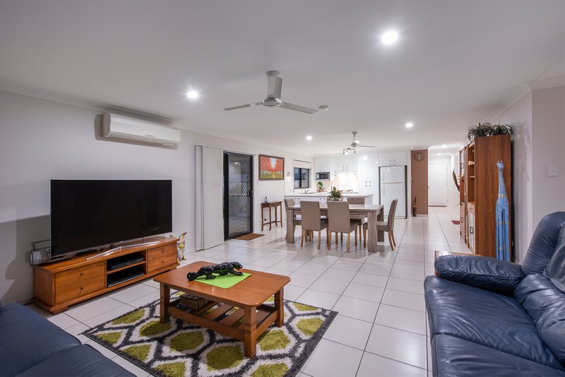 Photo - 12 Shelley Avenue, Mount Warren Park QLD 4207 - Image 16