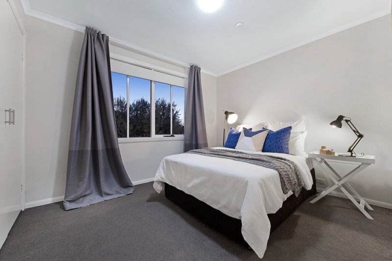 Photo - 12 Sheraton Close, Burwood East VIC 3151 - Image 9