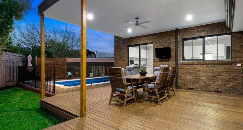 Photo - 12 Sheraton Close, Burwood East VIC 3151 - Image 12