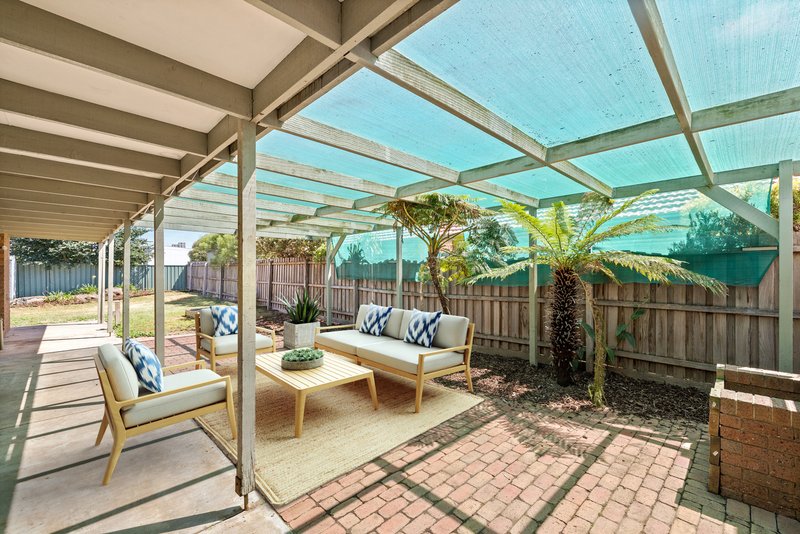 Photo - 12 Sheringham Drive, Werribee VIC 3030 - Image 10