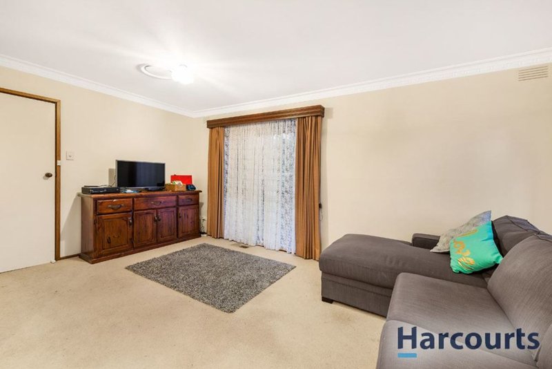 Photo - 12 Silverton Drive, Ferntree Gully VIC 3156 - Image 5