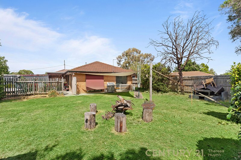 Photo - 12 Simon Drive, Pakenham VIC 3810 - Image 9