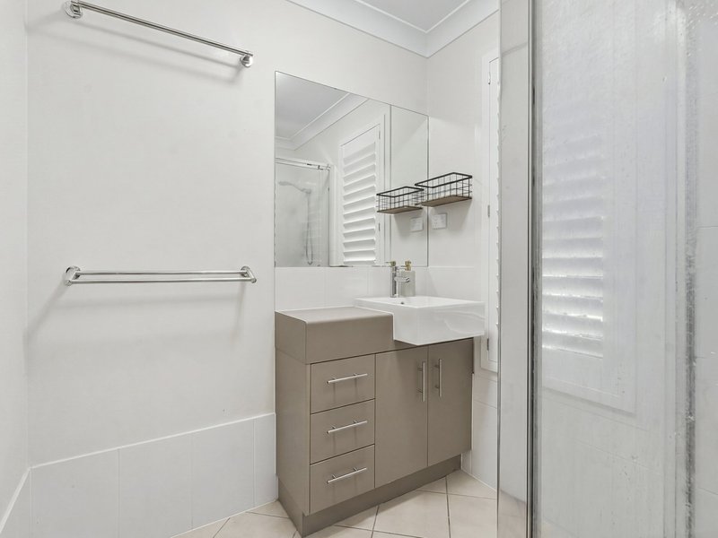 Photo - 12 Sinclair Place, Ningi QLD 4511 - Image 21