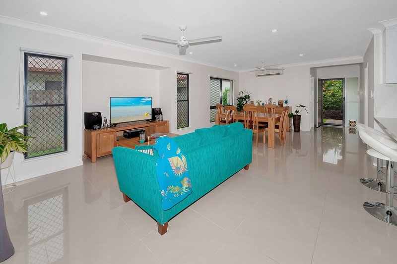 Photo - 12 Singleton Close, Smithfield QLD 4878 - Image 4