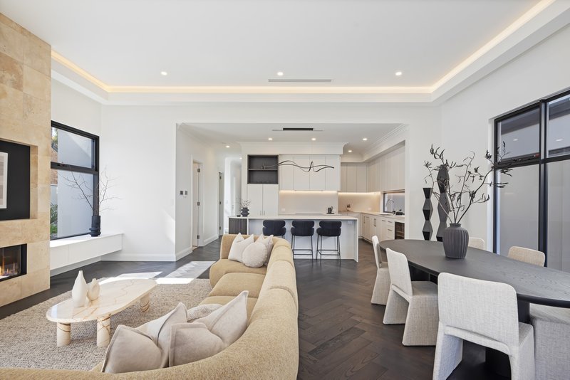 Photo - 12 Sir John Marks Drive, West Lakes SA 5021 - Image 6