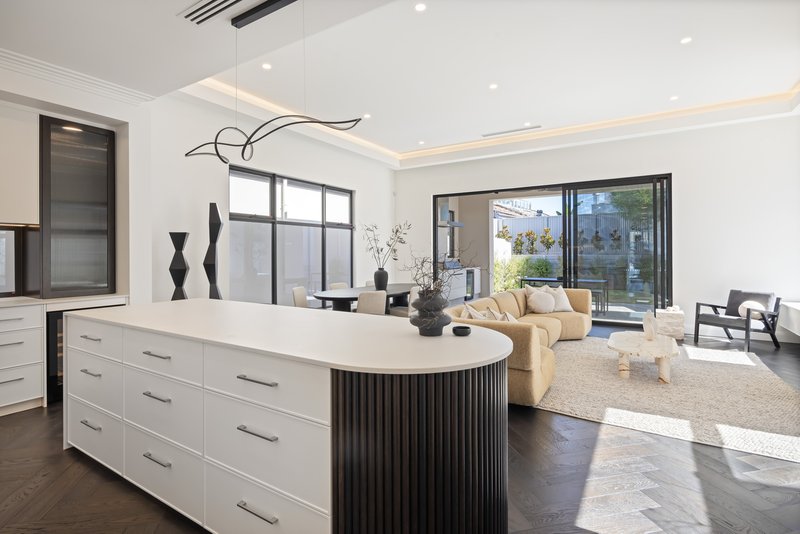 Photo - 12 Sir John Marks Drive, West Lakes SA 5021 - Image 9