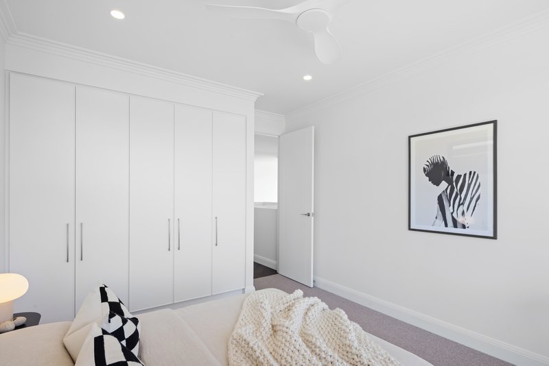 Photo - 12 Sir John Marks Drive, West Lakes SA 5021 - Image 24