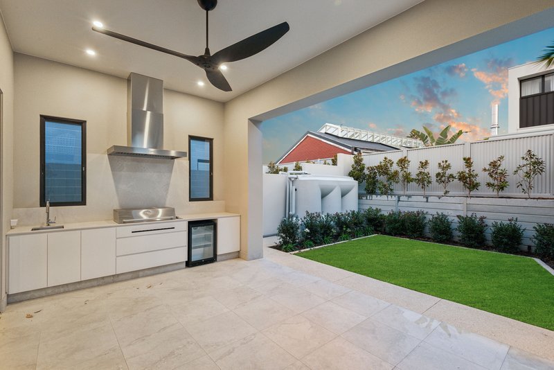 Photo - 12 Sir John Marks Drive, West Lakes SA 5021 - Image 30