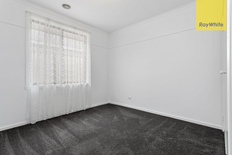 Photo - 1/2 Sirius Court, Keilor Downs VIC 3038 - Image 6