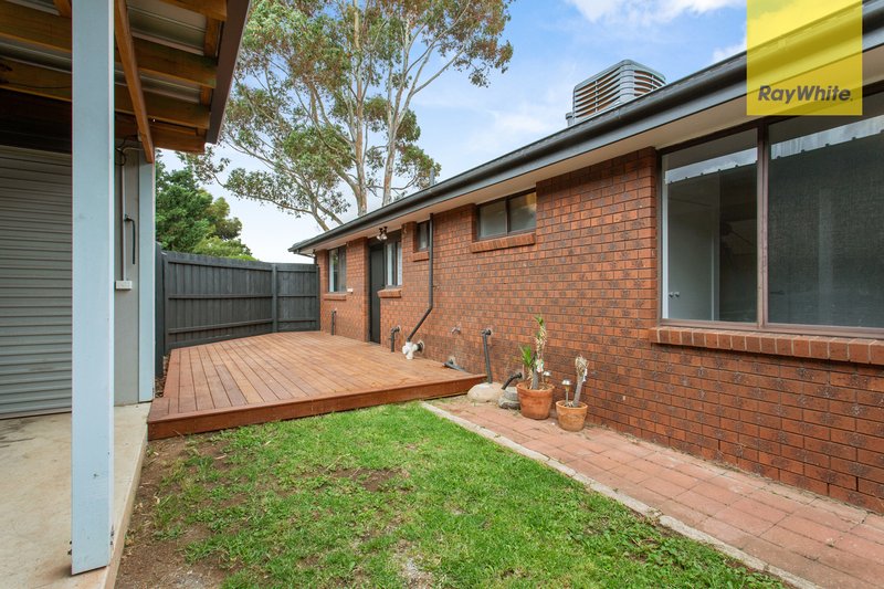 Photo - 1/2 Sirius Court, Keilor Downs VIC 3038 - Image 8