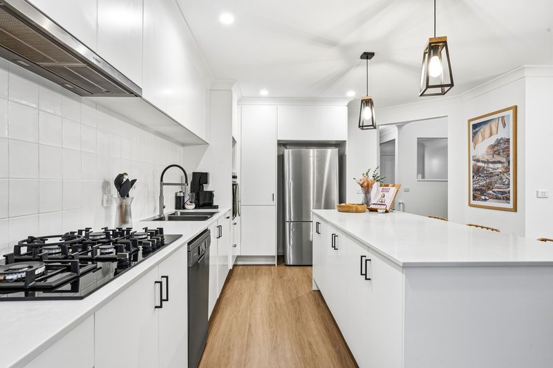 Photo - 12 Skye Court, Kellyville NSW 2155 - Image 3