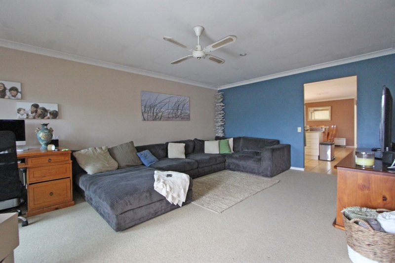 Photo - 12 Skyhawk Ave , Hamlyn Terrace NSW 2259 - Image 6