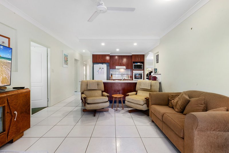 Photo - 12 Slater Avenue, Lawnton QLD 4501 - Image 9