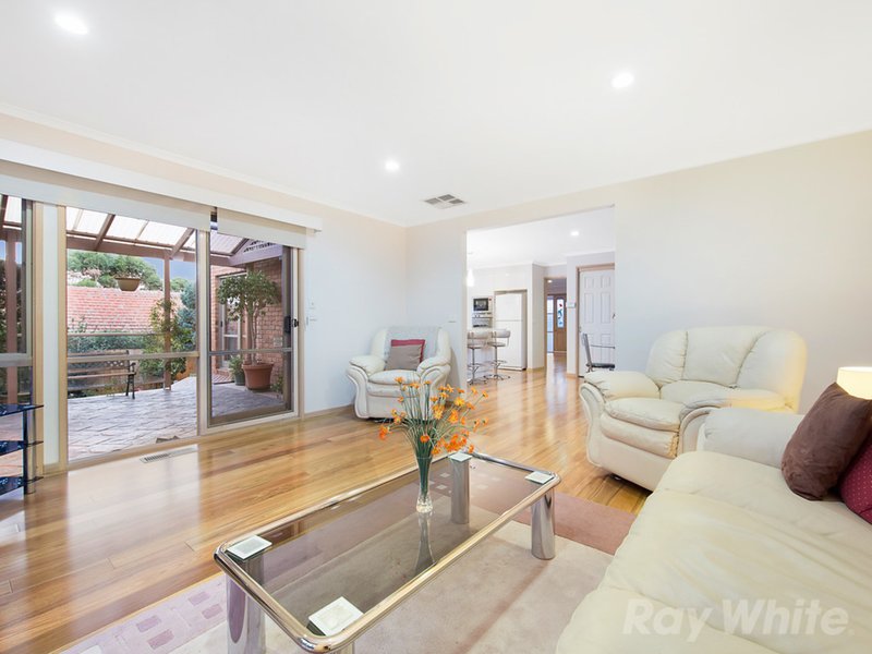 Photo - 12 Sneddon Court, Mulgrave VIC 3170 - Image 5