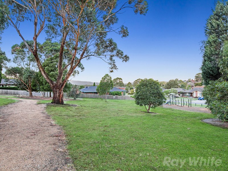 Photo - 12 Sneddon Court, Mulgrave VIC 3170 - Image 16