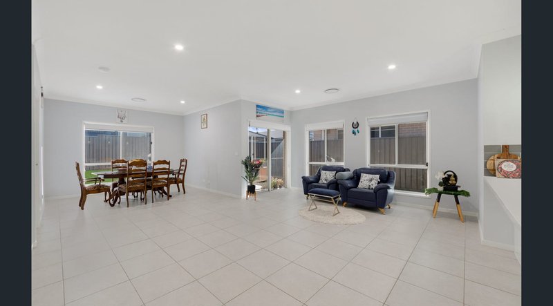 Photo - 12 Softwood St , Spring Farm NSW 2570 - Image 2