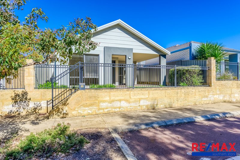 Photo - 12 Somerford Promenade, Wellard WA 6170 - Image 2