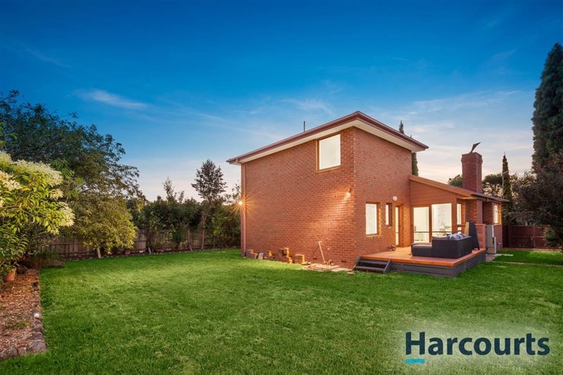 Photo - 12 Somes Street, Wantirna South VIC 3152 - Image 11