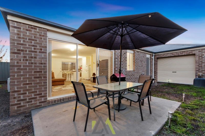 Photo - 12 Southampton Drive, Langwarrin VIC 3910 - Image 13