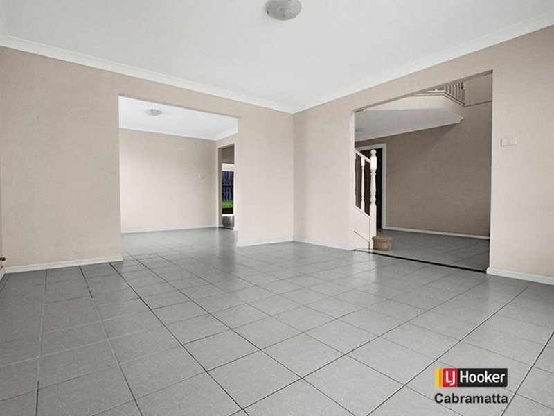 Photo - 12 Spagnolo Place, Prestons NSW 2170 - Image 3