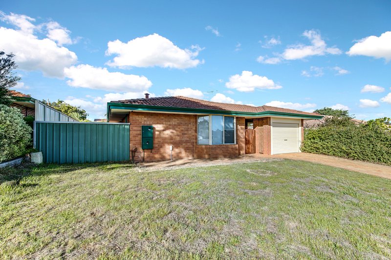 Photo - 12 Speargrass Close, Alexander Heights WA 6064 - Image 3