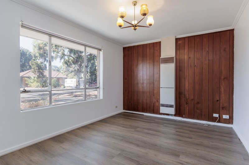 Photo - 12 Spencer Street, Parafield Gardens SA 5107 - Image 4