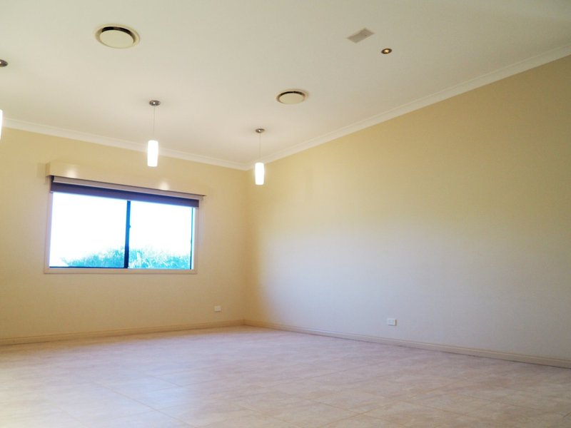 Photo - 12 Spinifex Drive, Mount Isa QLD 4825 - Image 8