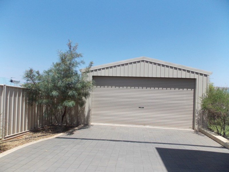 Photo - 12 Spinifex Drive, Mount Isa QLD 4825 - Image 18