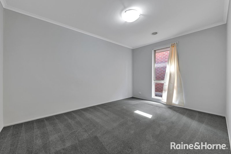 Photo - 12 Spinningdale Close, Seabrook VIC 3028 - Image 8