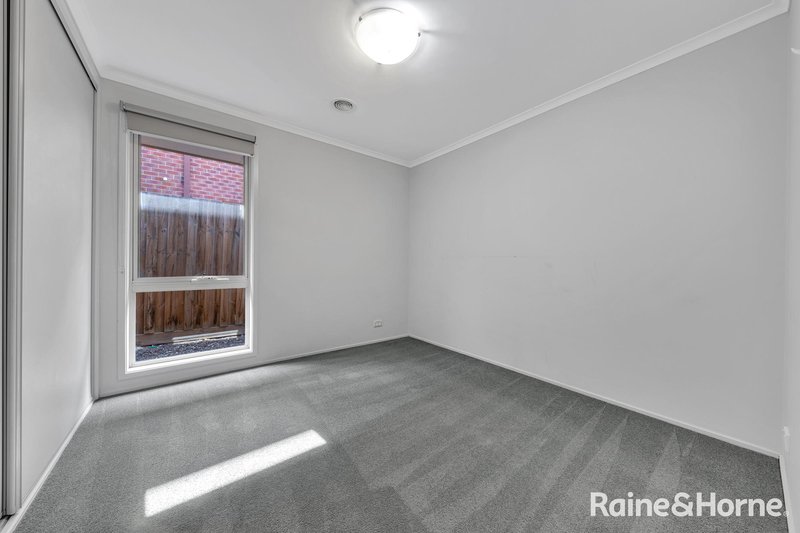 Photo - 12 Spinningdale Close, Seabrook VIC 3028 - Image 9