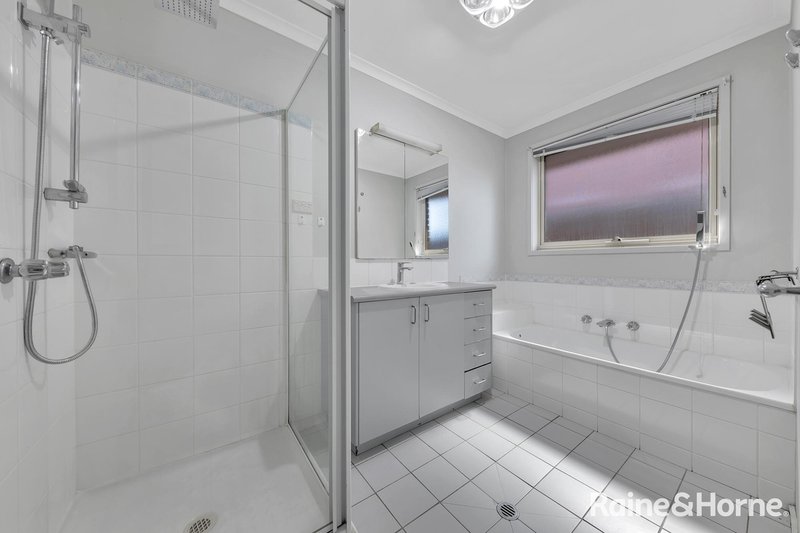 Photo - 12 Spinningdale Close, Seabrook VIC 3028 - Image 10