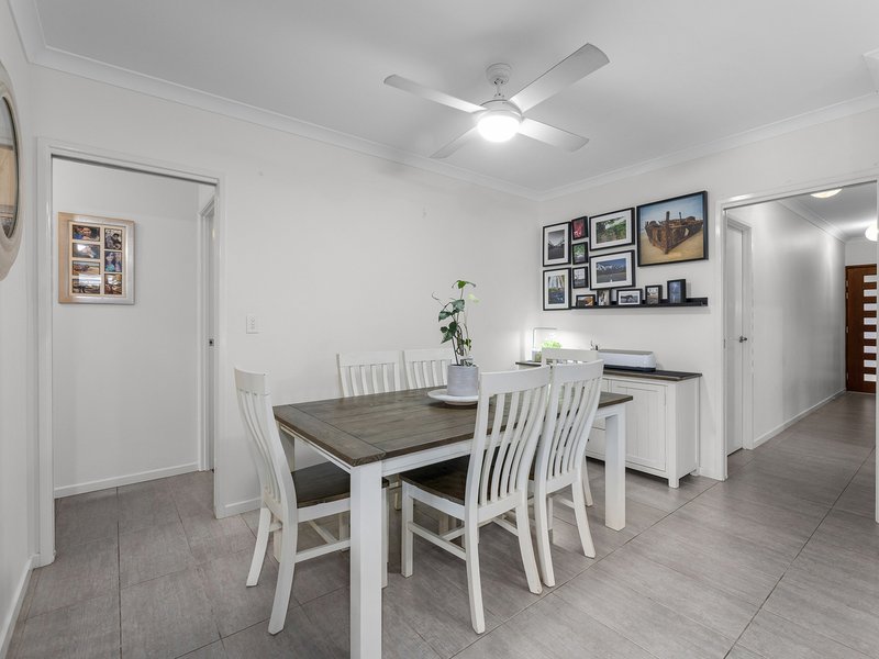 Photo - 12 Splendid Drive, South Ripley QLD 4306 - Image 7